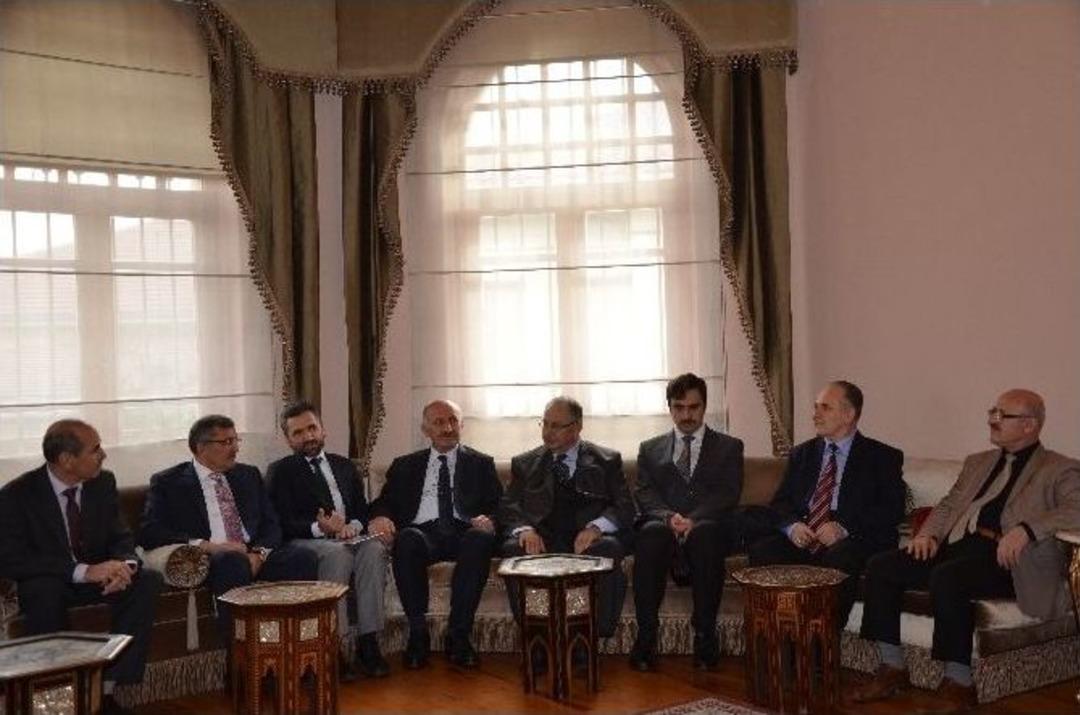 Osmanlı&rsquo;daki Enderun Okulları Yeniden Canlanıyor