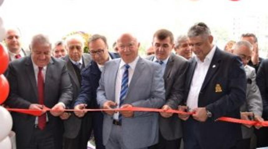 İzbakbay 3. Mağazasını Buca&rsquo;da A&ccedil;tı