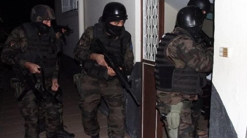 İl&ccedil;eye 600 Polisle Uyuşturucu Operasyonu