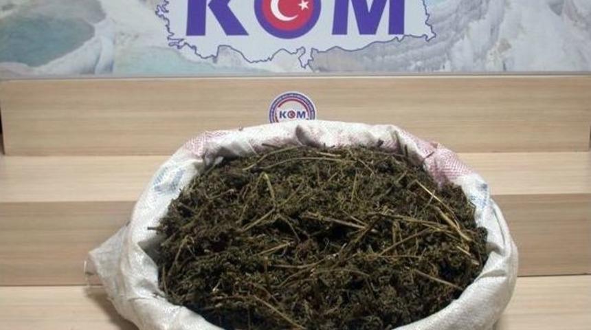 Denizli&rsquo;de Uyuşturucu Operasyonu: 3 G&ouml;zaltı