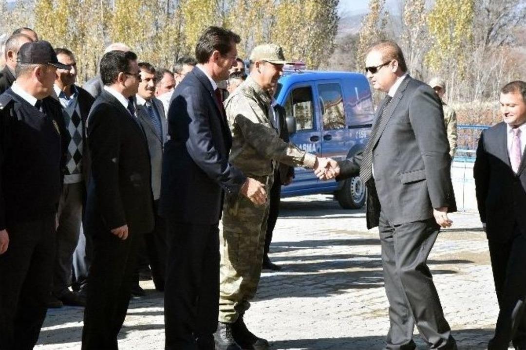 G&uuml;m&uuml;şhane Valisi Y&uuml;cel Yavuz Son İl&ccedil;e Toplantısını Şiran&rsquo;da Yaptı