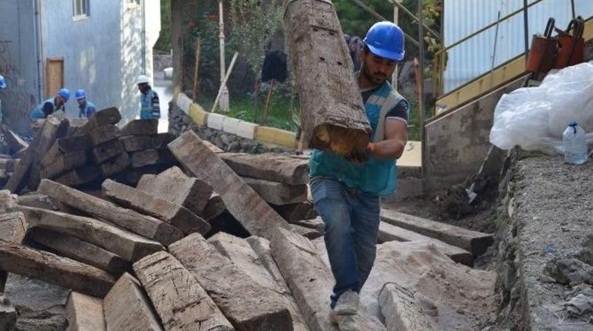 Osmancık Kalesi&rsquo;nde Restorasyon &Ccedil;alışmaları Başladı
