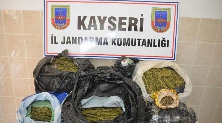 Emniyet Ve Jandarmadan Ka&ccedil;ak&ccedil;ılık Operasyonu