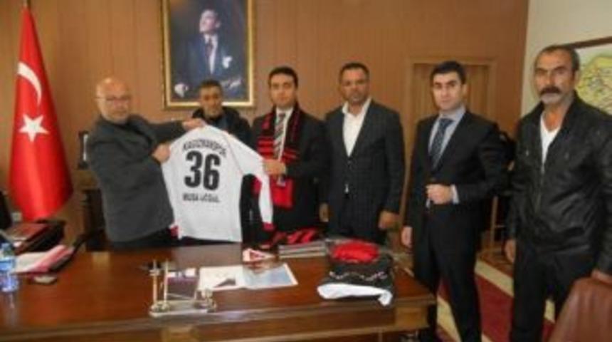 Kağızman spordan Kaymakama &Uuml;&ccedil;g&uuml;le Forma