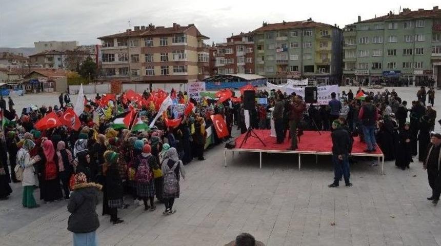 Liseliler Mescid-i Aksa&rsquo;ya Yapılan Saldırıyı Kınadı