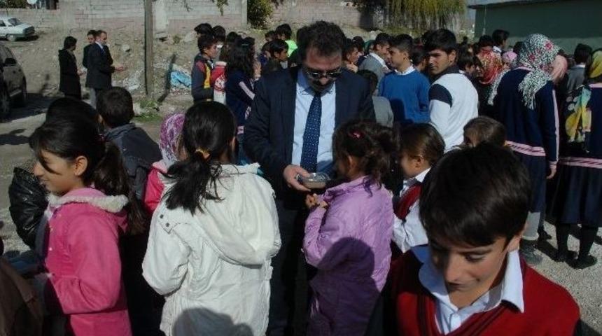 Kaymakam Sarı Ve İl&ccedil;e M&uuml;d&uuml;r&uuml; Ceylani Aşure G&uuml;n&uuml;ne Katıldı