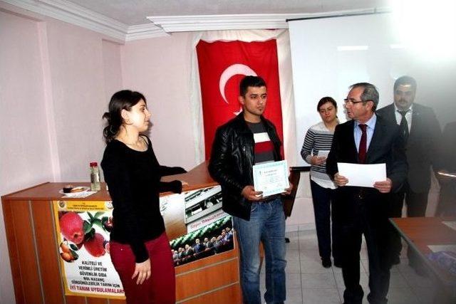 Kosgeb Kursunu Bitirenlere Belgeleri Verildi 2