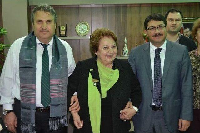 Kadınlar Konseyi&rsquo;nden Başkan &Ccedil;er&ccedil;i&rsquo;ye Ziyaret 1