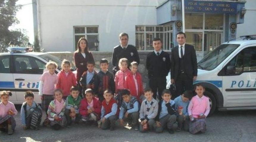 Minik &Ouml;ğrencilerden Polise Ziyaret