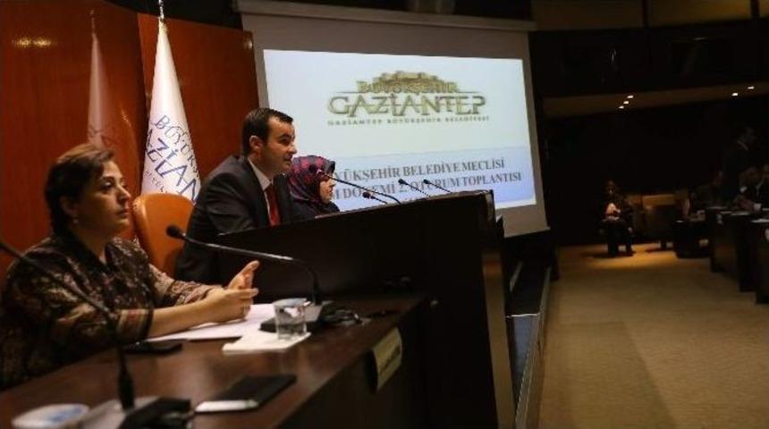 B&uuml;y&uuml;kşehir Meclisi 48 Maddeyi G&ouml;r&uuml;şt&uuml;