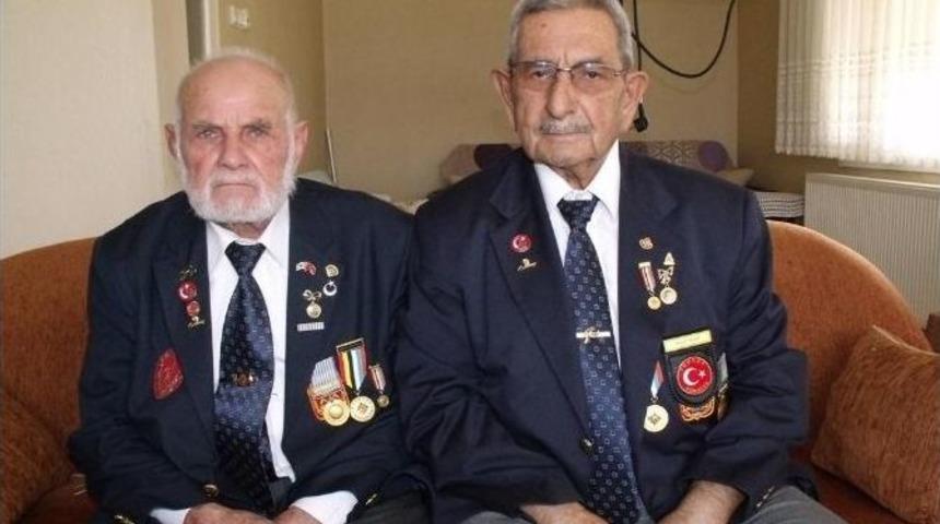 Kore Gazisi İki Dostun Karşılaşmasında Duygusal Anlar