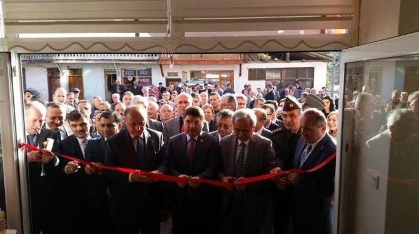 Ulus Gen&ccedil;lik Evi Hizmete Girdi