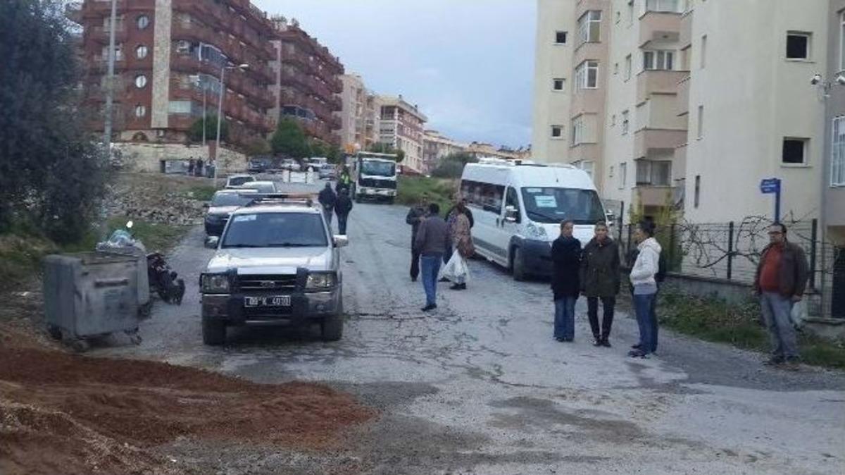 Kuşadası&rsquo;nda Konutlarda Tahliye İşlemi Devam Ediyor