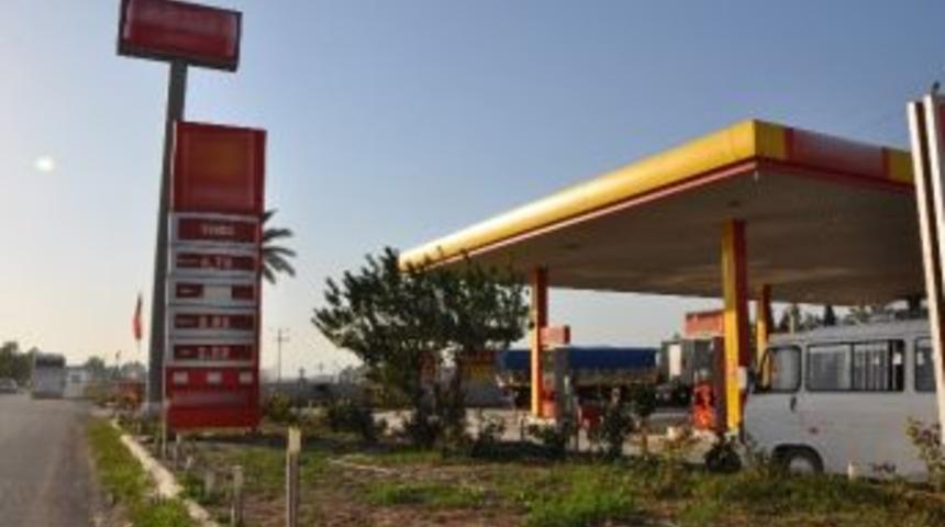 Silahlı Petrol Soygununda 3 Kişi Tutuklandı