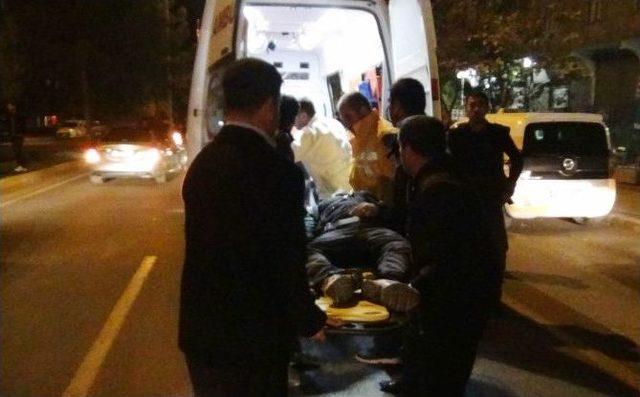 Bisikletli Taksinin Kapısına &Ccedil;arptı 1