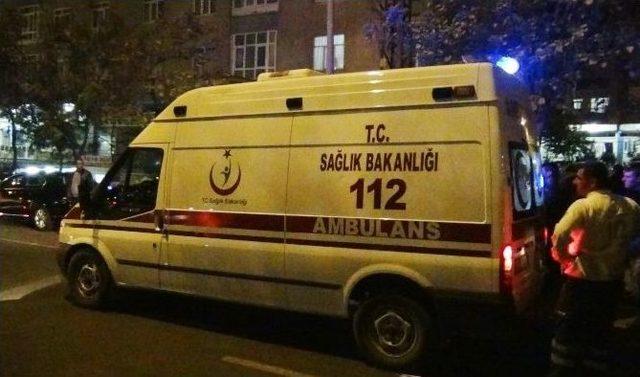 Bisikletli Taksinin Kapısına &Ccedil;arptı 2