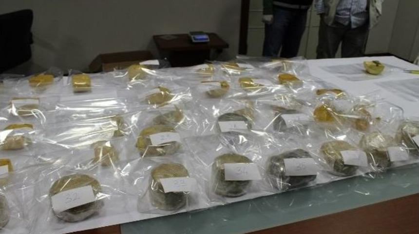 &Ccedil;eşme Limanı&rsquo;nda 21 Kilo Eroin Ele Ge&ccedil;irildi