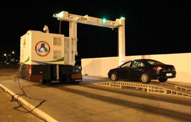 &Ccedil;eşme Limanı&rsquo;nda 21 Kilo Eroin Ele Ge&ccedil;irildi 3