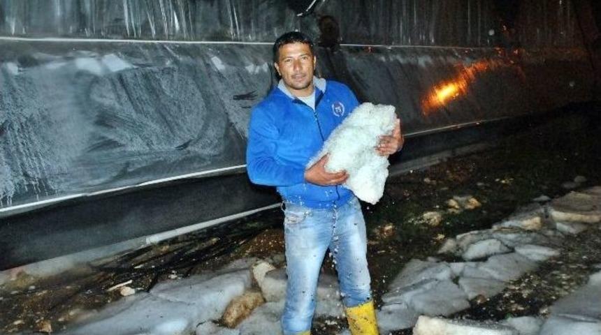 Demre&rsquo;yi Yağmurdan Sonra Dolu Vurdu