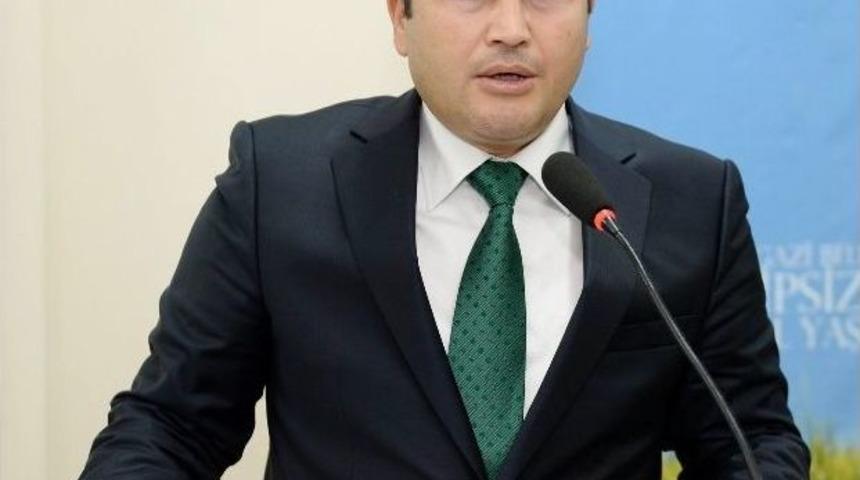 Adını Kullanan Dolandırıcılardan Şikayet&ccedil;i Oldu