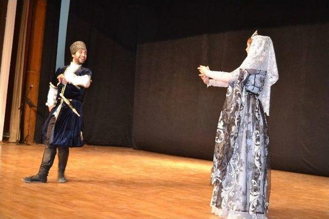 Dağıstan Devlet &Uuml;niversitesi Halk Şarkı Ve Dans Topluluğundan &rsquo;benim Dağıstanım&rsquo; Konulu G&ouml;steri 1