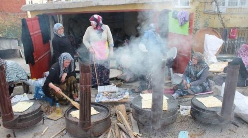 Tavşanlı Hiranur Camii İ&ccedil;in Kermes D&uuml;zenlendi