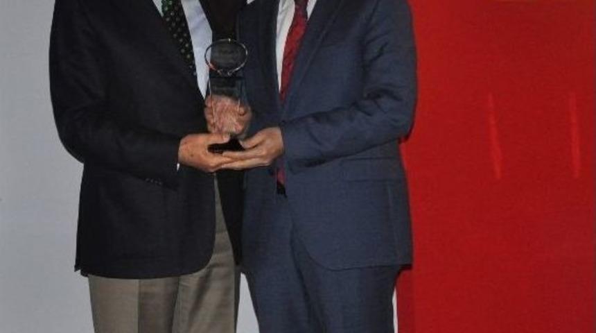 Şahinbey Belediyesi&rsquo;nin Projelerine &ldquo;s&uuml;reklilik&rdquo; &Ouml;d&uuml;l&uuml;