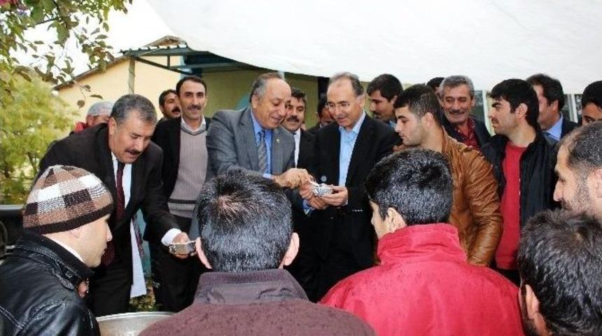 Vedaş&rsquo;tan Aşure Dağıtımı