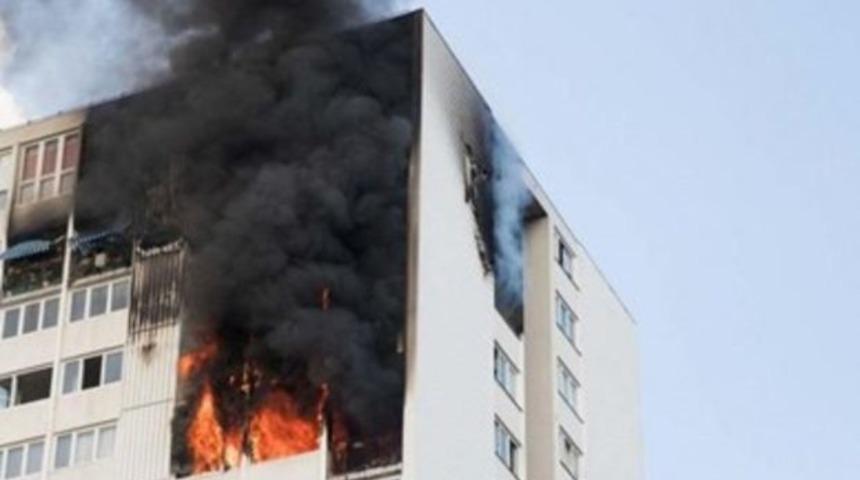 Fransa'da 18 katlı binada yangın: Ölü ve yaralılar var