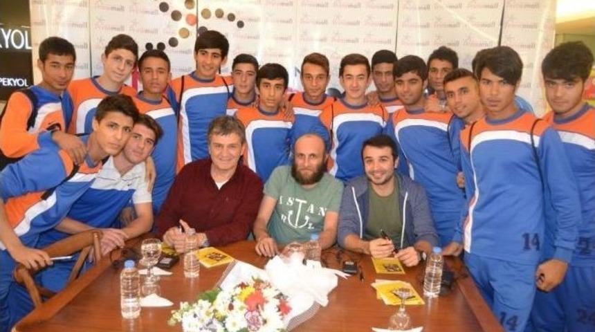 Prime Mall İskenderun &ldquo;oflu Hoca&rsquo;nın Şifresi&rdquo; Oyuncularını Ağırladı