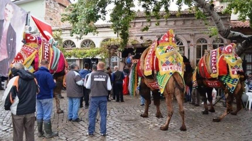Ayvalık Deveciler Derneği&rsquo;nden Havut Hayrı