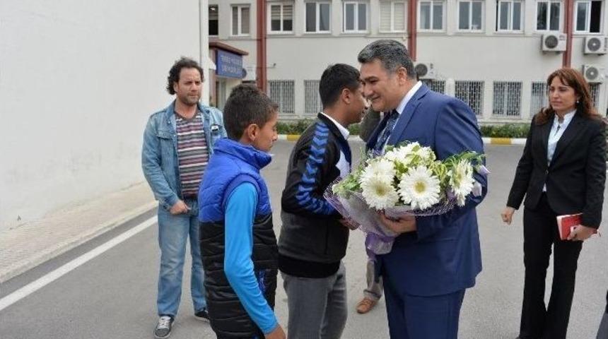 Mersin&rsquo;li &Ouml;ğrenciler &lsquo;mavi Umut Treni&rsquo; Projesi İle Adana&rsquo;yı Gezdi