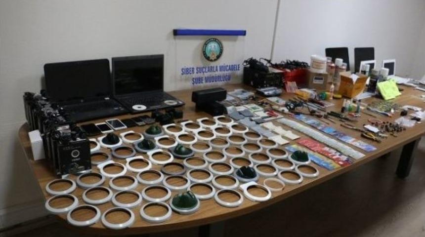 Uşak&rsquo;ta Kredi Ve Banka Kartlarını Kopyalayan Şebeke &Ccedil;&ouml;kertildi