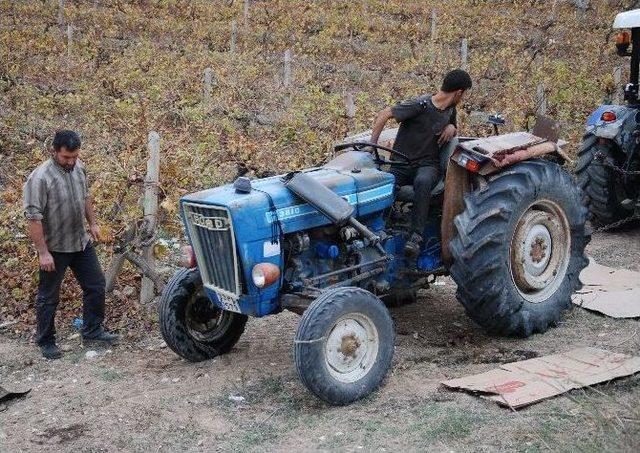 Baba Ve Oğlu Traktör Kazasında Öldü