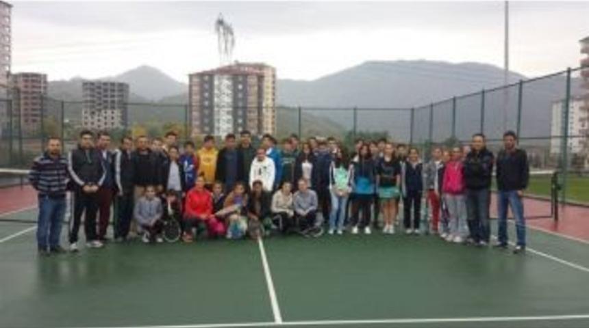 Gen&ccedil; Raketler Yarıştı