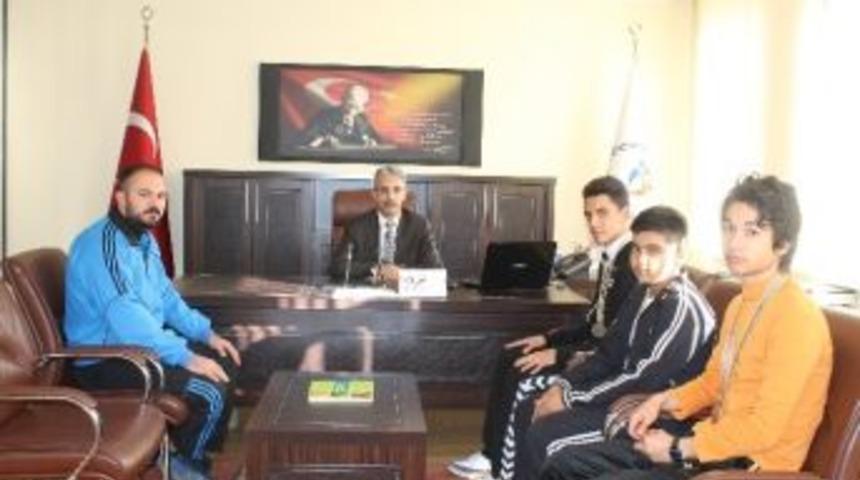 Başarılı Karatecilerden Mintaş&rsquo;a Ziyaret