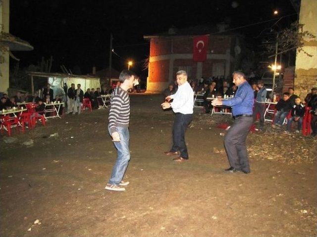 Belediye Başkanı Çalışkan, Köy Düğününde Döktürdü