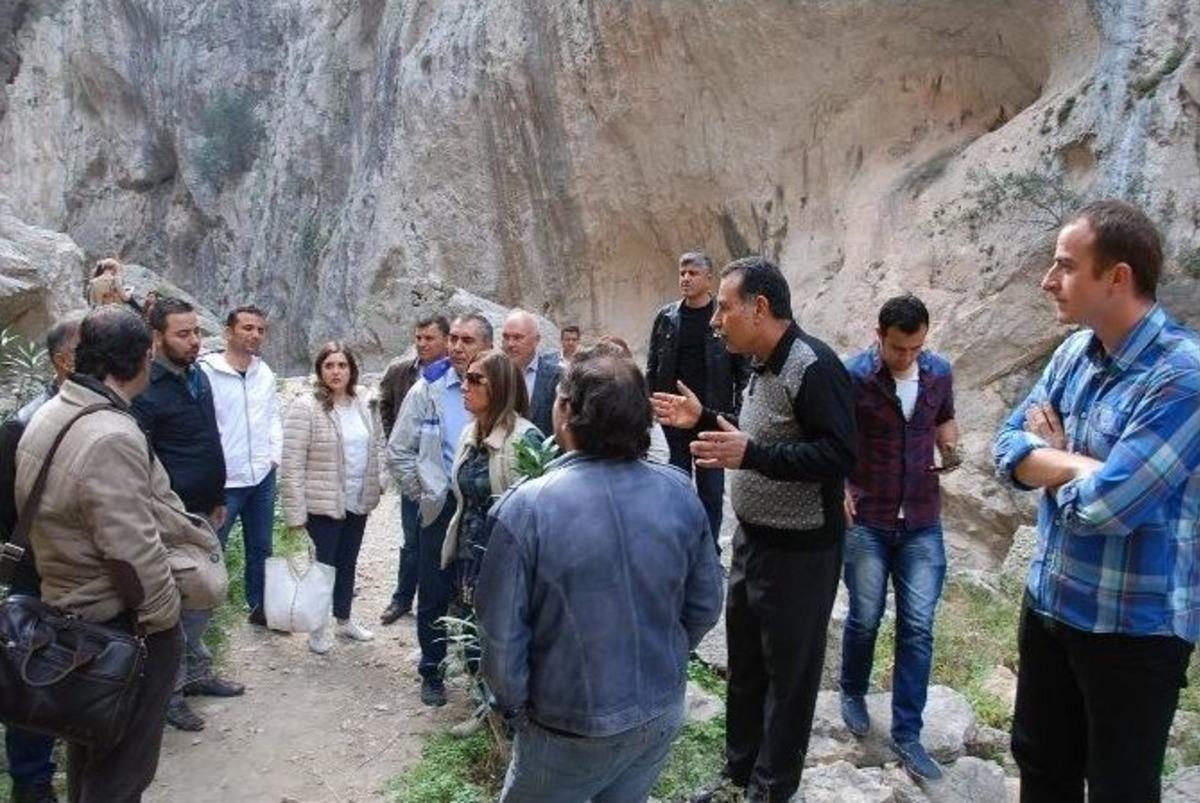 Ulusal Basın Karaisalı&rsquo;yı Gezdi