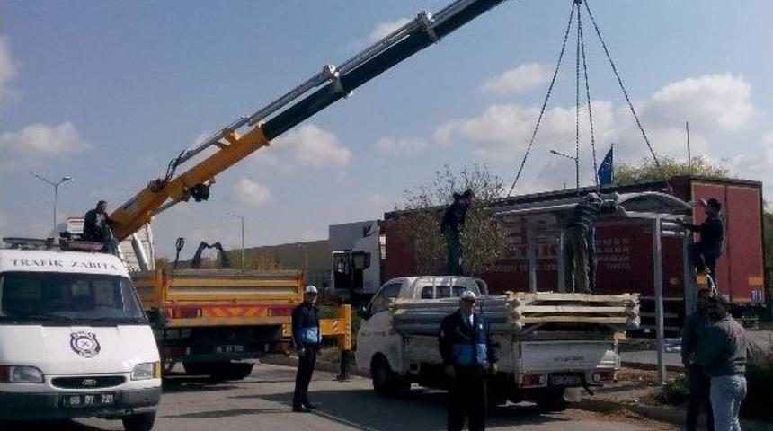 Aksaray&rsquo;da Otob&uuml;s Durakları Yenileniyor