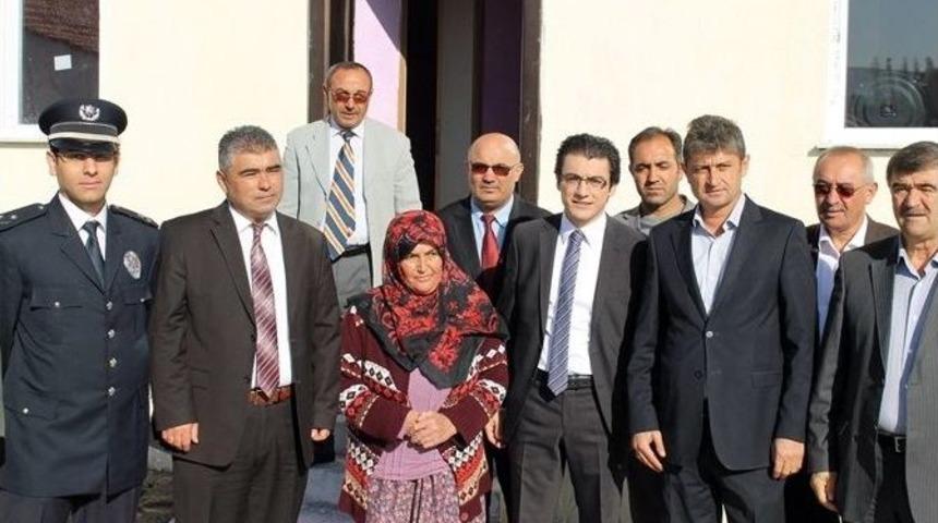 Saraykent Sydv İhtiya&ccedil; Sahibi Ailenin Evini Tamir Ettirdi