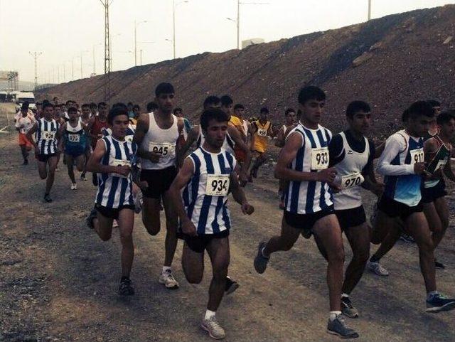 Gaziantep B&uuml;y&uuml;kşehir Belediyespor Atletizmde Birinci Oldu 1