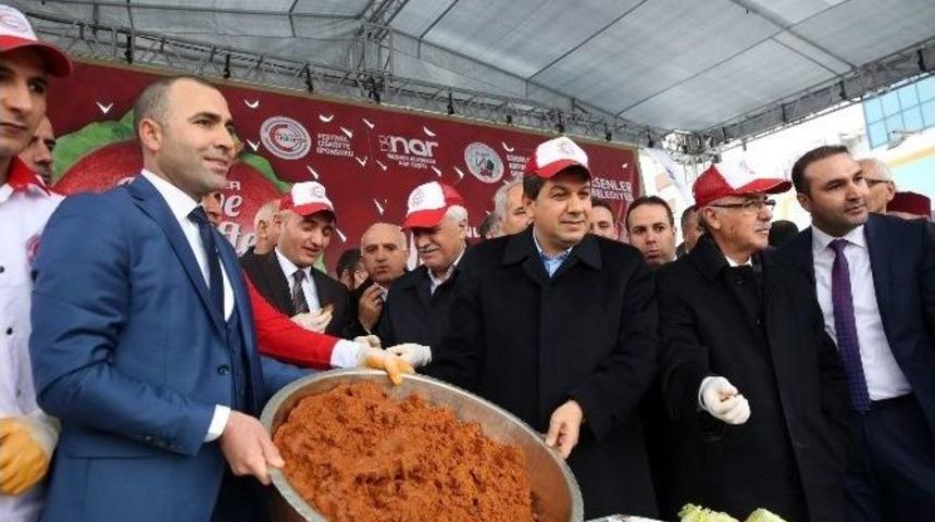 Festivalde 5 Ton &Ccedil;iğ K&ouml;fte, 15 Ton Nar T&uuml;ketildi