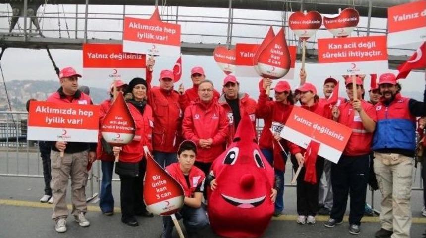 Maratonda &lsquo;kan Bağışı&rsquo;na Dikkat &Ccedil;ektiler
