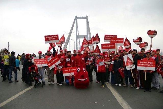 Maratonda &lsquo;kan Bağışı&rsquo;na Dikkat &Ccedil;ektiler 1