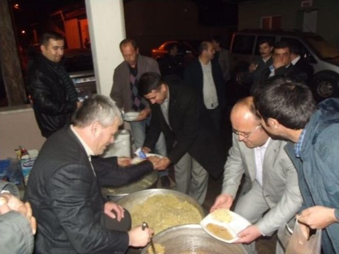 &Ccedil;an&rsquo;da Geleneksel Muharrem Ayı Yemeği D&uuml;zenlendi