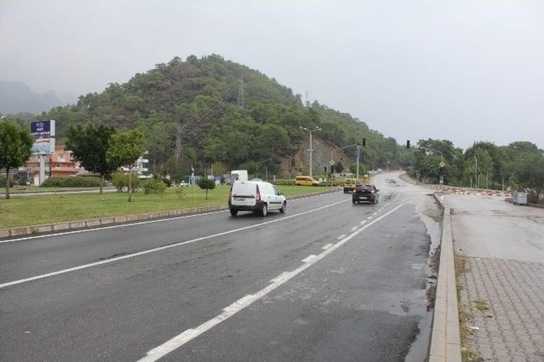 Kemer&rsquo;deki &Ouml;l&uuml;m Kavşaklarına 95 Milyonluk Yatırım