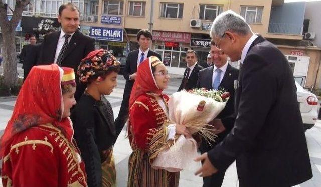 Ab Bakanı Bozkır, Söke Kaymakamlığı’nı Ziyaret Etti