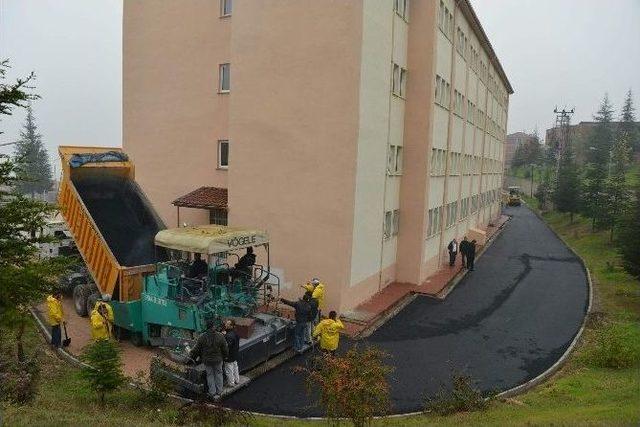 Erbaa&rsquo;da Bir G&uuml;nde 250 Ton Asfalt Serildi 1