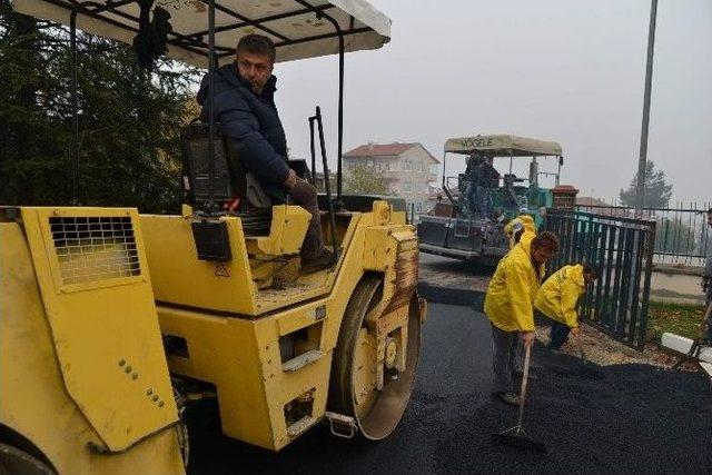 Erbaa&rsquo;da Bir G&uuml;nde 250 Ton Asfalt Serildi 2