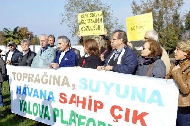 Yalovalı &Ccedil;evrecilerden K&ouml;pr&uuml;l&uuml; Kavşak Eylemi 1